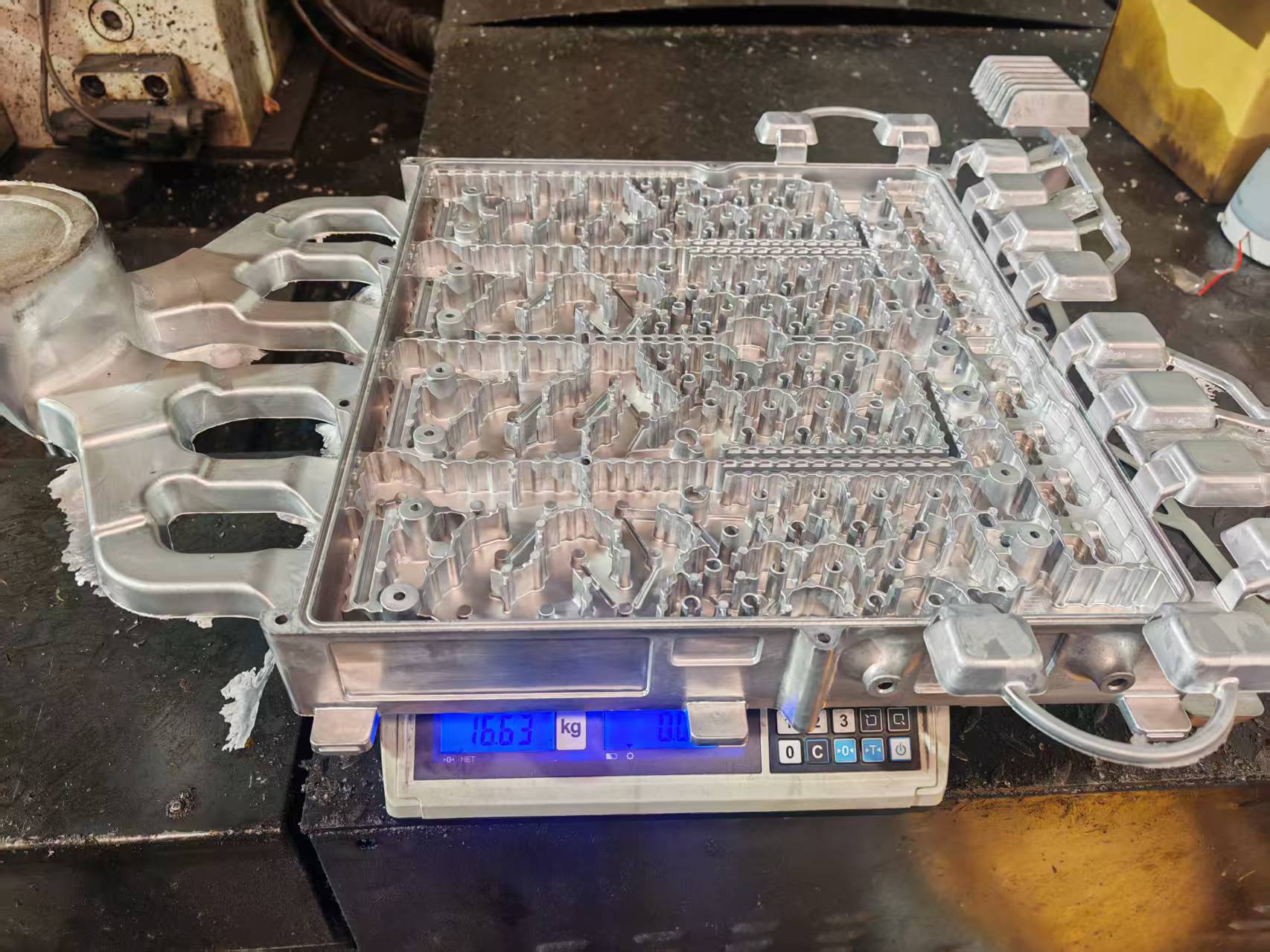 Custom Large Aluminum Die Casting Parts | 4000T/3000T/2500T High-Tonnage Die Casting Manufacturer Custom Large Aluminum Die Casting Parts | 4000T/3000T/2500T High-Tonnage Die Casting Manufacturer