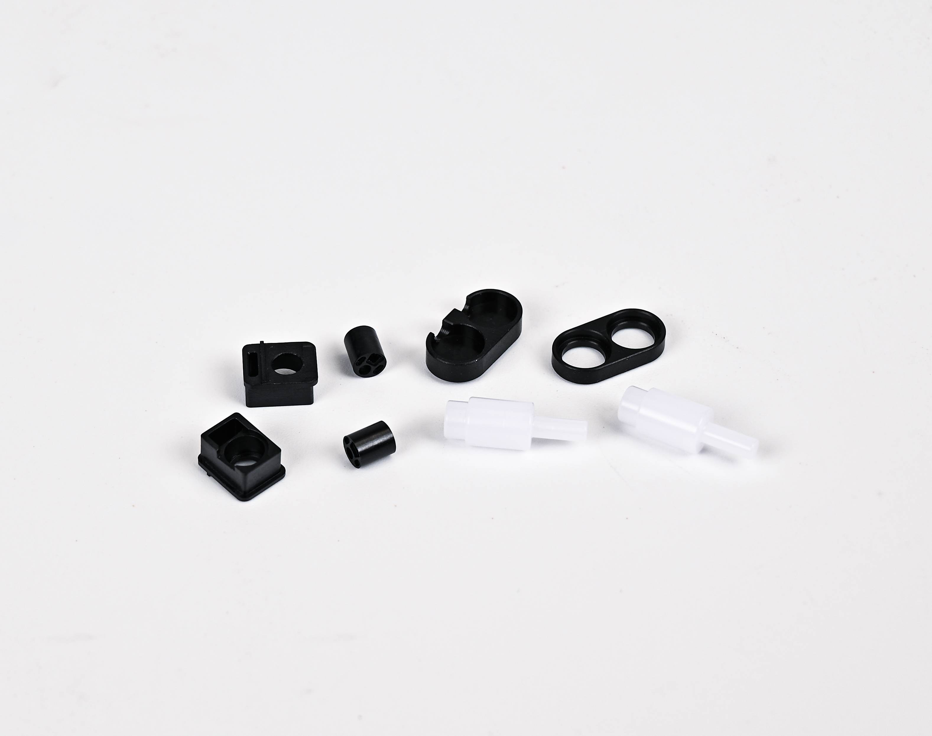 Custom Medical Device PEEK Parts | Precision CNC Machined PEEK Components
